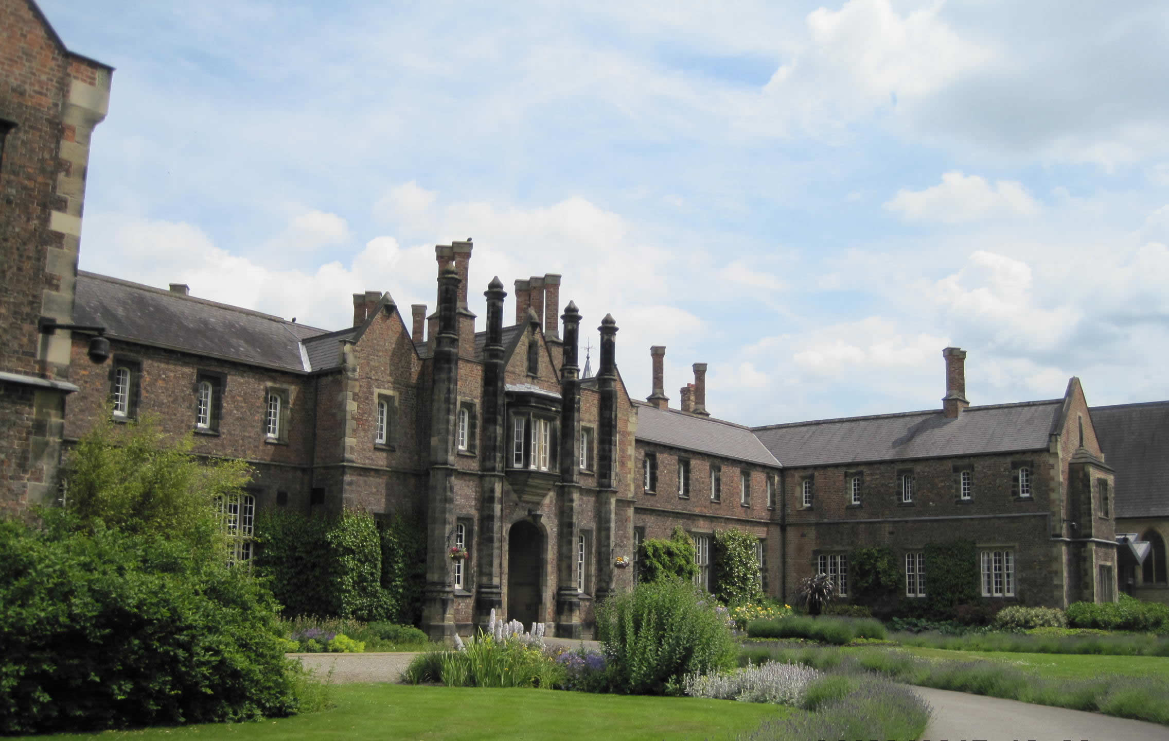 York St John University