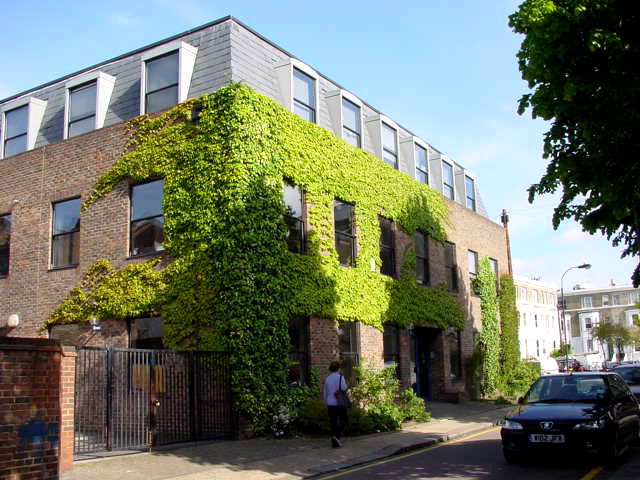 The London School of English (London)